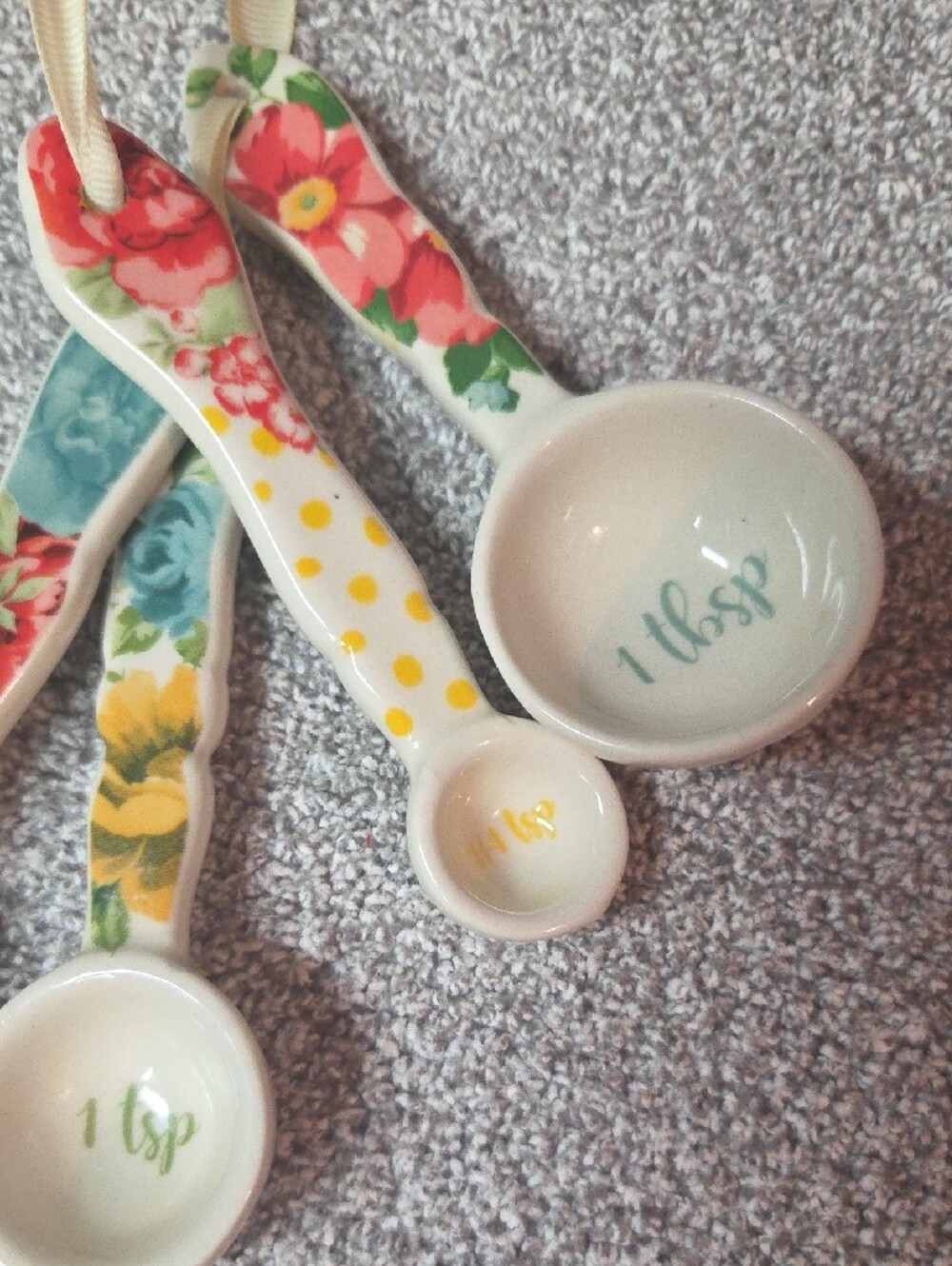 Pioneer Women Floral Ceramic Measuring Spoon Set - Picture 3 of 4